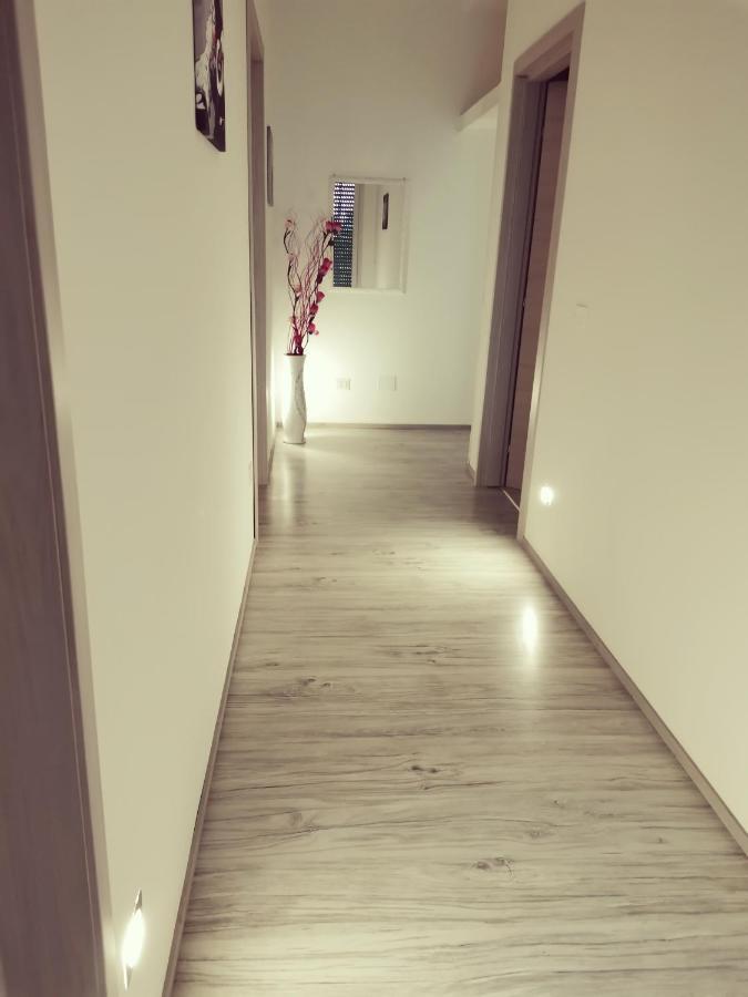 Via Alessandria ラーカレ エクステリア 写真